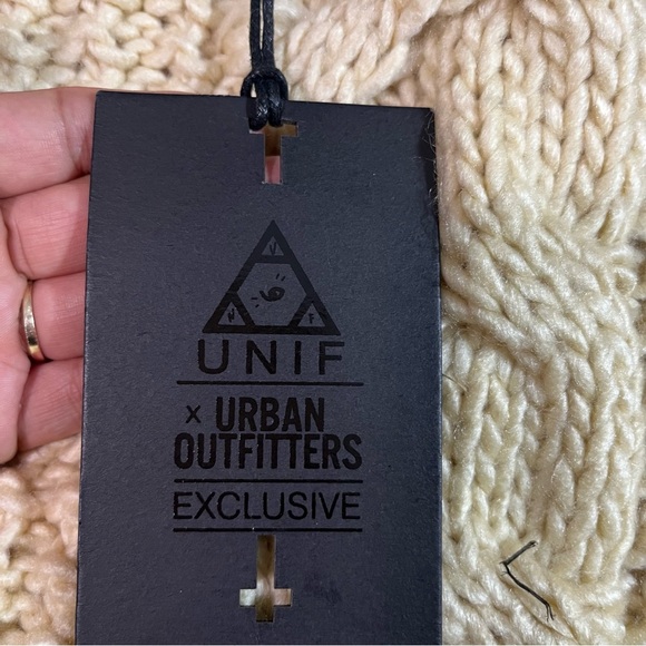Urban Outfitters Cable ivory Knit Sweater - Picture 2 of 7
